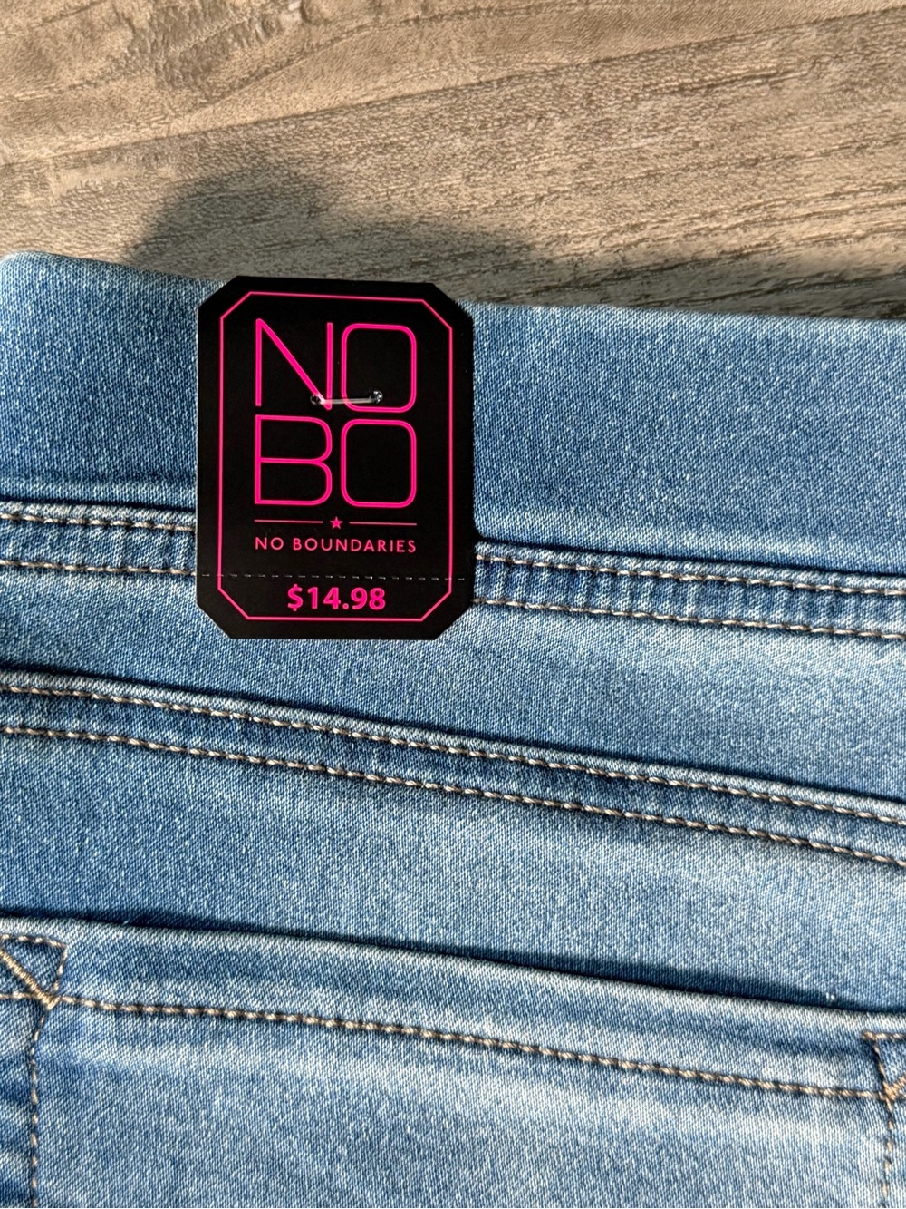 No Boundaries Light Blue Cropped Stretch Jeans - Picture 5 of 5